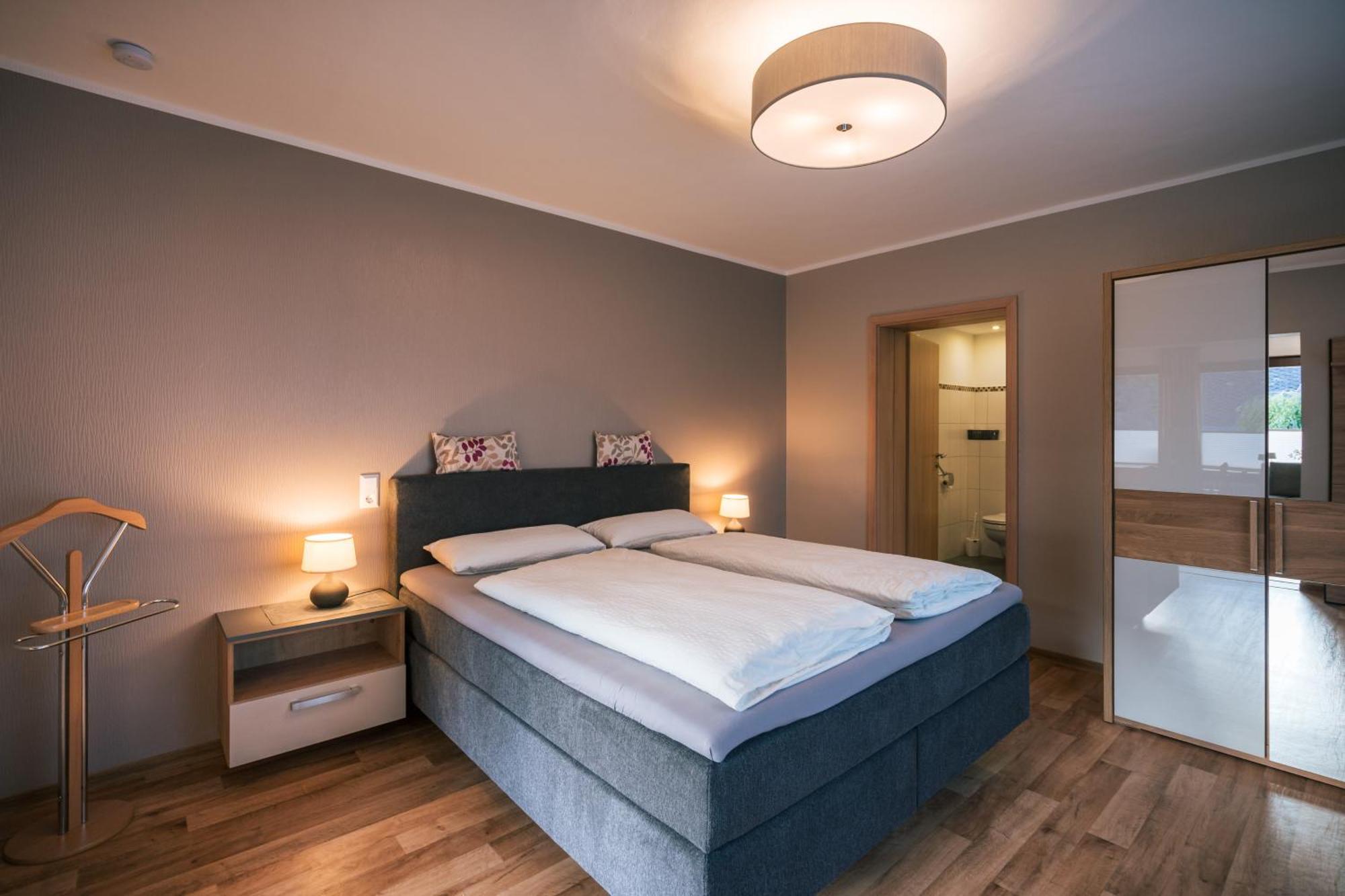 Bed and Breakfast Ferienweingut Hirschen Schulstrasse Burg  Exterior foto