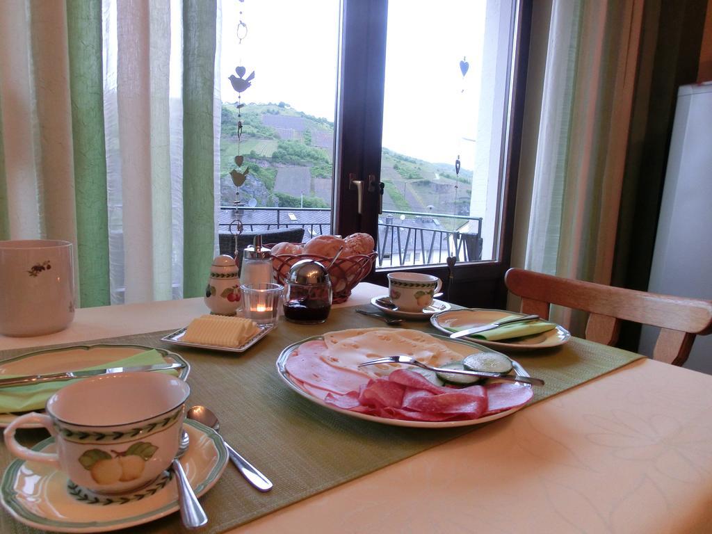 Bed and Breakfast Ferienweingut Hirschen Schulstrasse Burg  Habitación foto