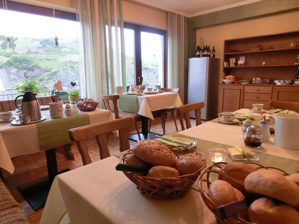 Bed and Breakfast Ferienweingut Hirschen Schulstrasse Burg  Habitación foto
